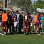 La rissa a fine partita tra giocatori dell'US Livorno e quelli della Sangiovannese