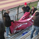 Gli ultras del Livorno tolgono gli striscioni per protesta durante Orvietana - US Livorno.